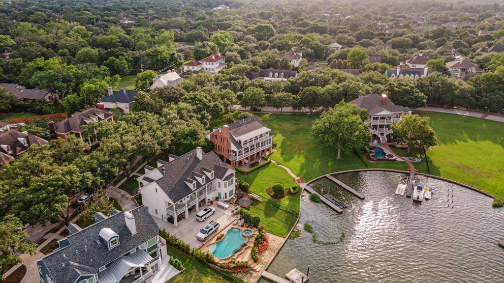 1110 Larkspur Lane, Seabrook, Texas image 44