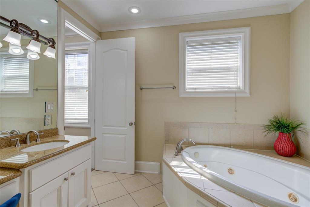 105 Detering Street, Houston, Texas image 28