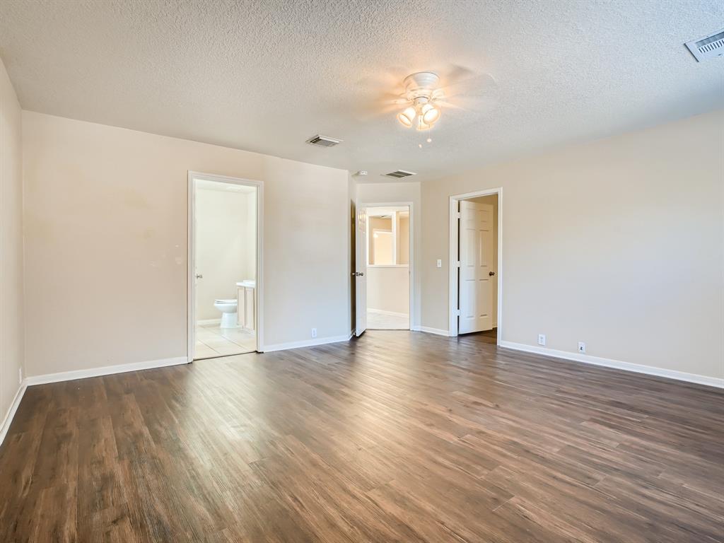 Photo 19 of 28 of 17415 Prospect Meadows Drive house