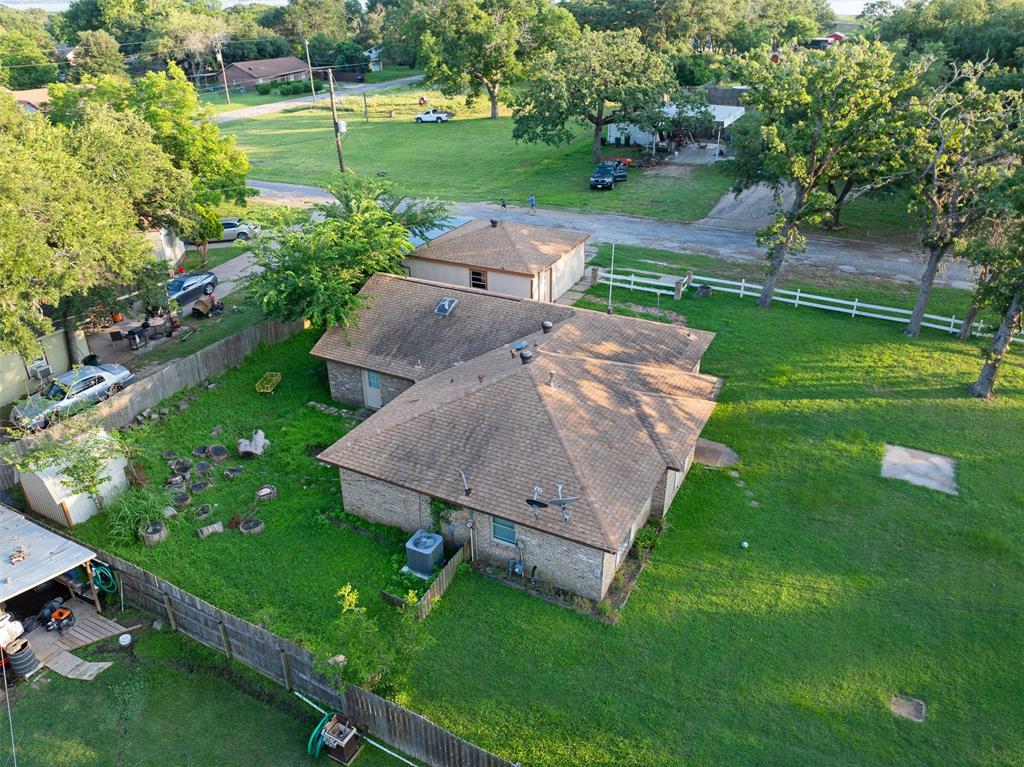 853 7th Street, Somerville, Texas image 15