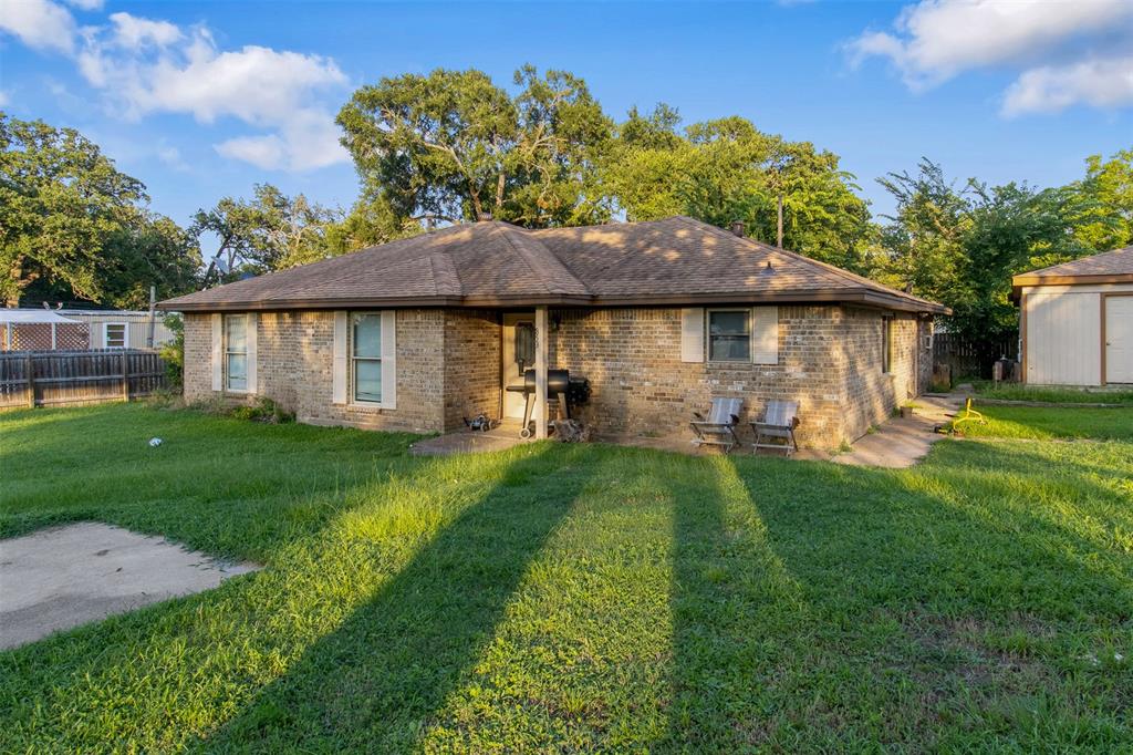 853 7th Street, Somerville, Texas image 19