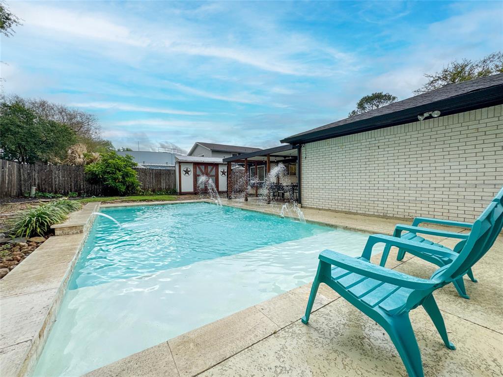 5014 Pennystone Way, Friendswood, Texas image 35