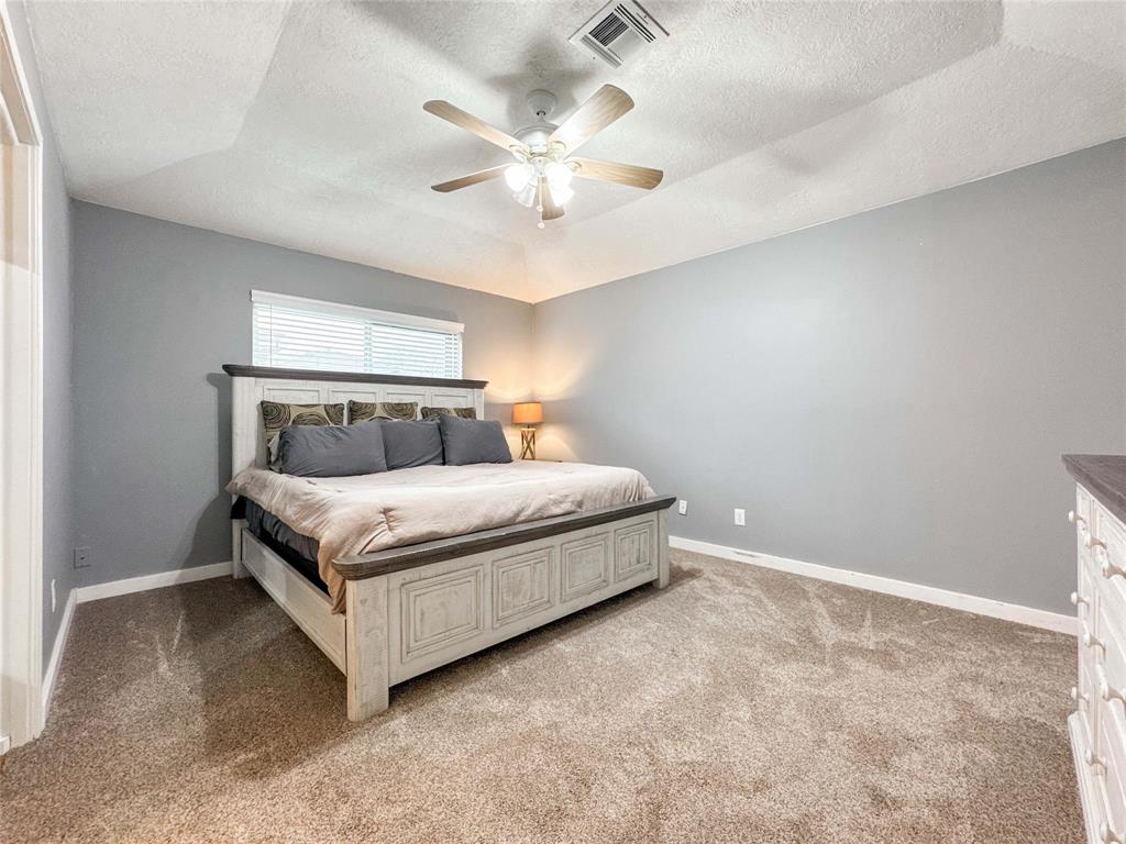 5014 Pennystone Way, Friendswood, Texas image 18