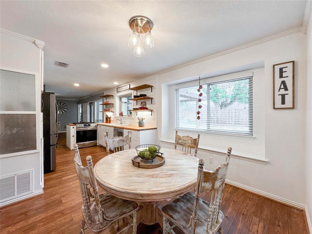 5014 Pennystone Way, Friendswood, Texas image 14