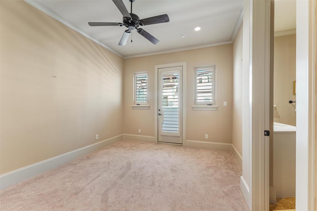 303 Calle Sevilla Place, Houston, Texas image 35