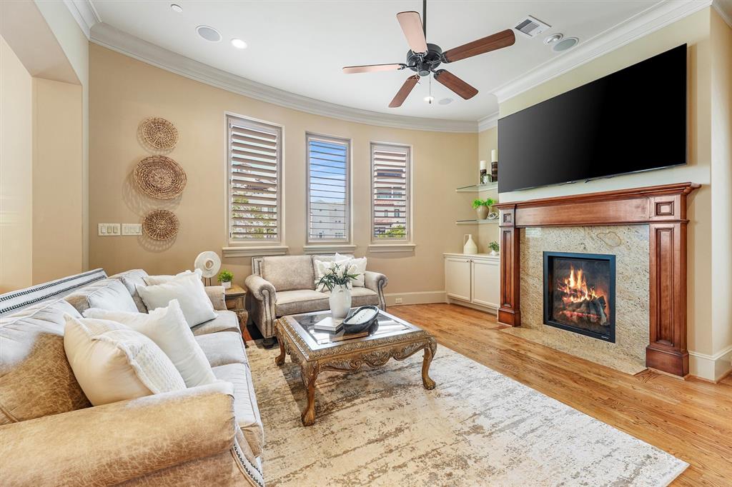 303 Calle Sevilla Place, Houston, Texas image 15