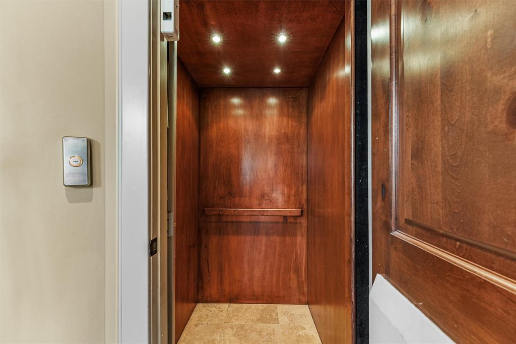 303 Calle Sevilla Place, Houston, Texas image 26