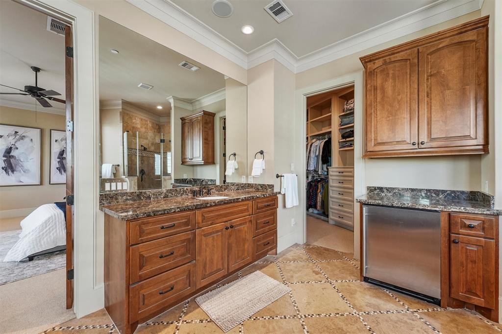 303 Calle Sevilla Place, Houston, Texas image 33