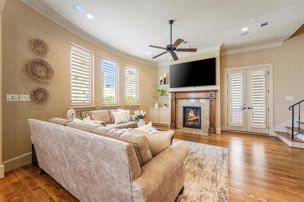 303 Calle Sevilla Place, Houston, Texas image 16