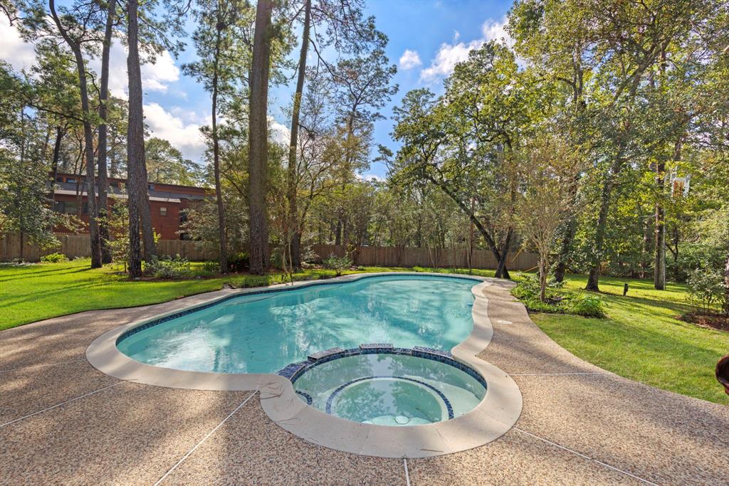 6131 Knollview Drive, Spring, Texas image 41