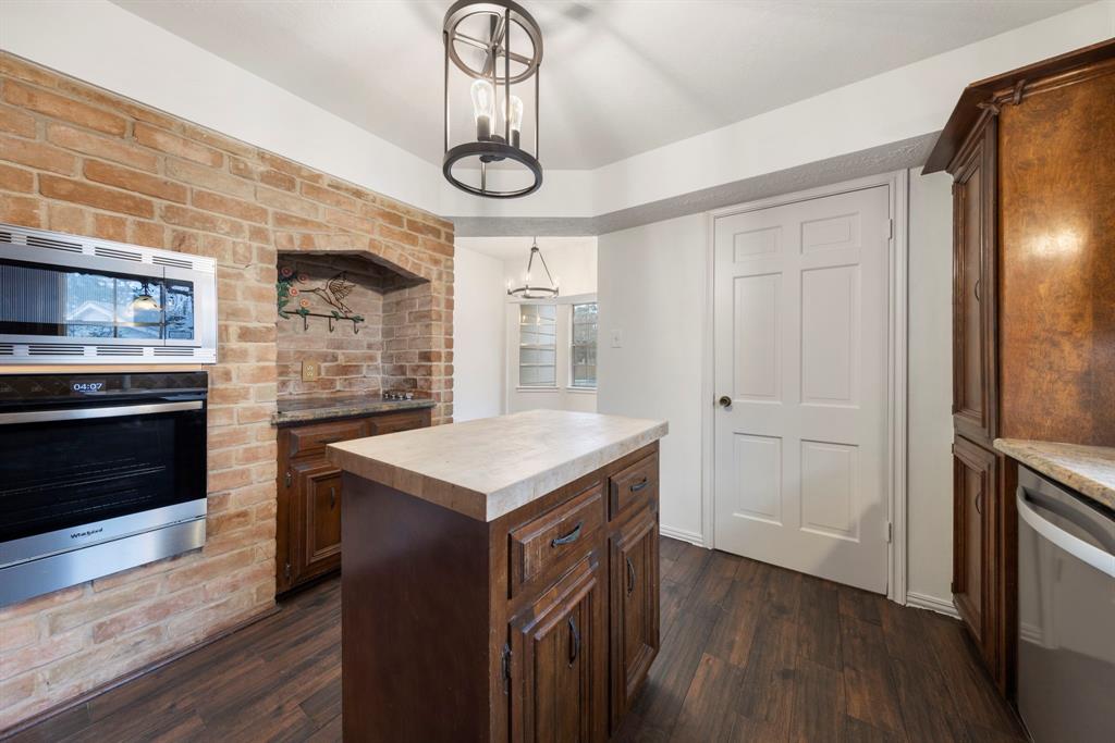 6131 Knollview Drive, Spring, Texas image 18