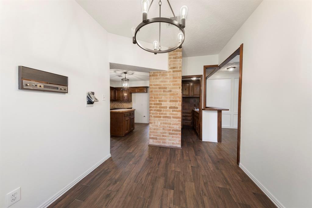 6131 Knollview Drive, Spring, Texas image 22