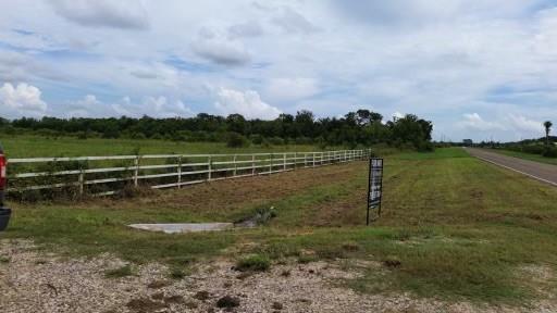 582 Fm 1909 Rd, Liberty, Texas image 3