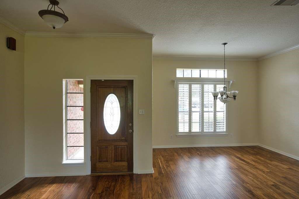 108 Madison Avenue, Clute, Texas image 3