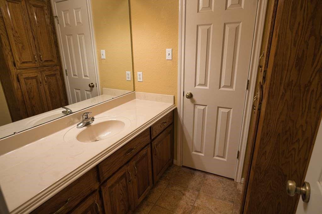 108 Madison Avenue, Clute, Texas image 30