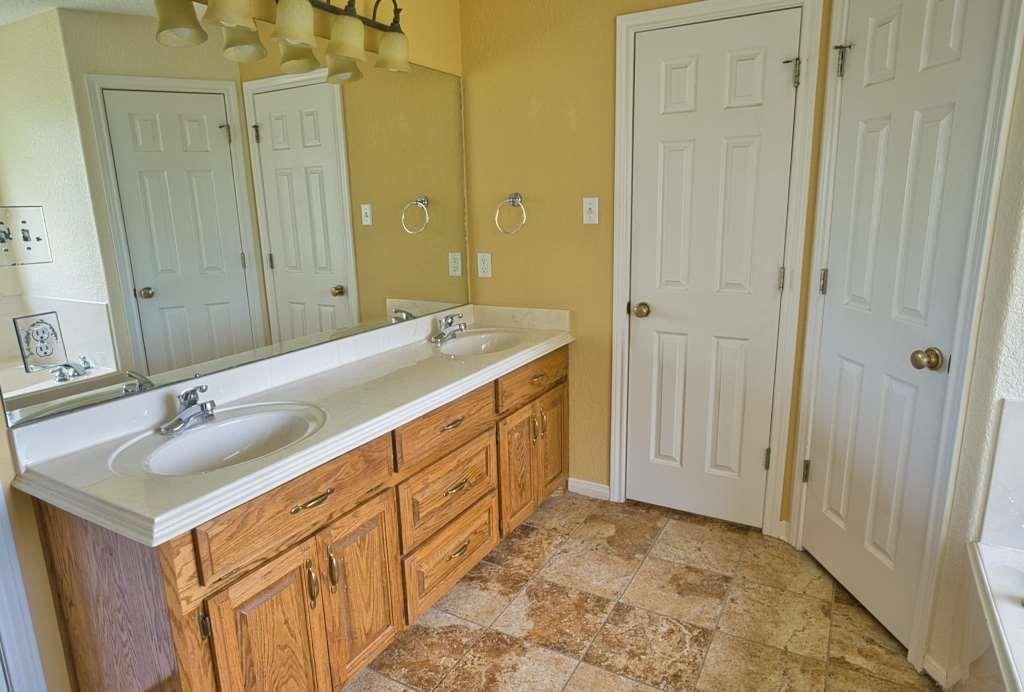 108 Madison Avenue, Clute, Texas image 21