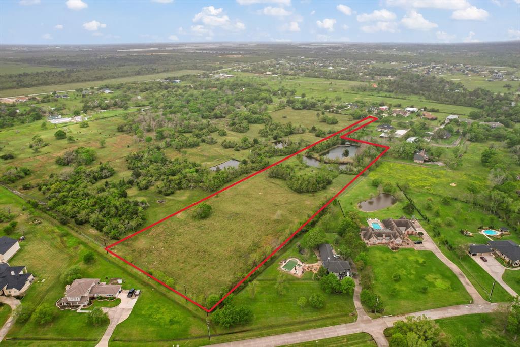 9536 Point Barrow Road, Beach City, Texas image 13