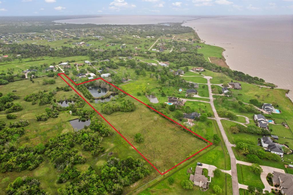 9536 Point Barrow Road, Beach City, Texas image 14