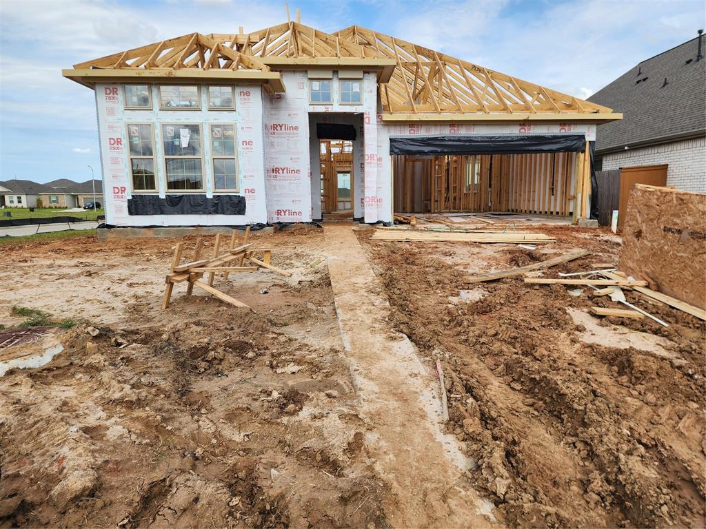 5822 Roebuck Bay Drive