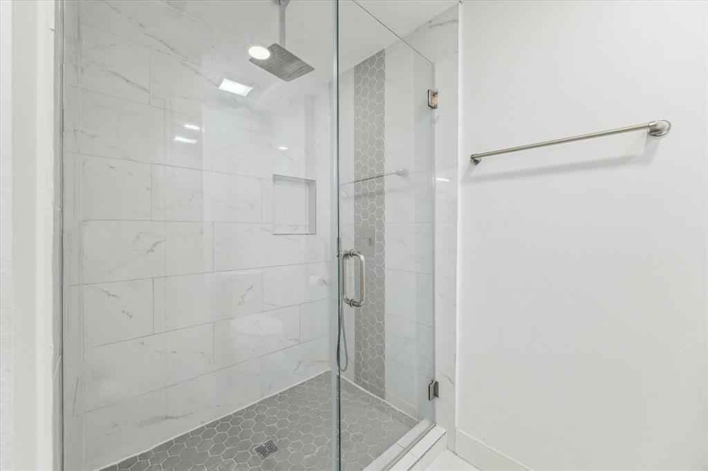 14135 Lost Meadow Lane, Houston, Texas image 19
