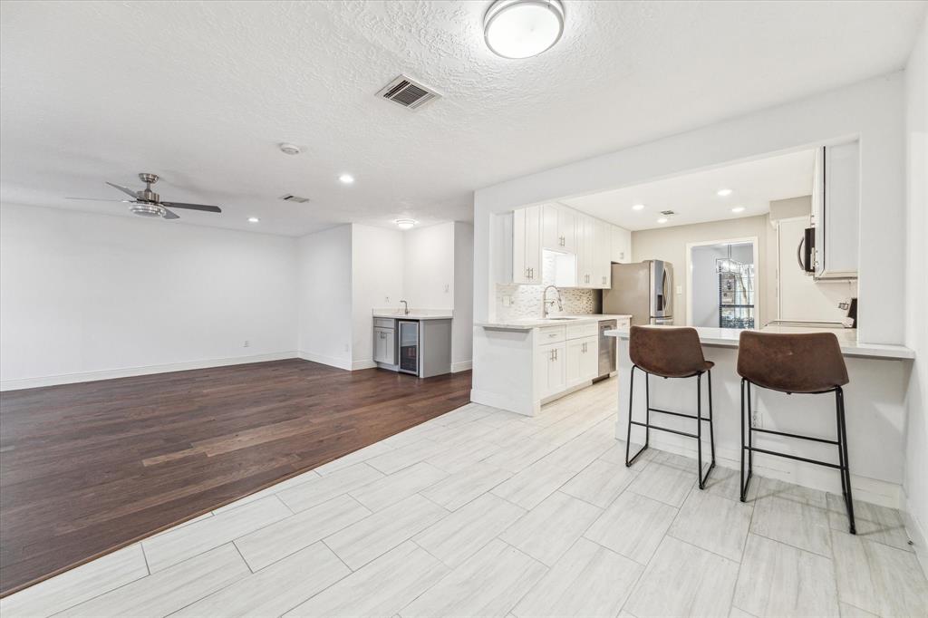 14135 Lost Meadow Lane, Houston, Texas image 9