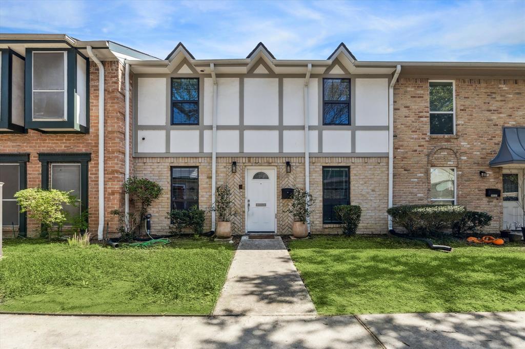 14135 Lost Meadow Lane, Houston, Texas image 1