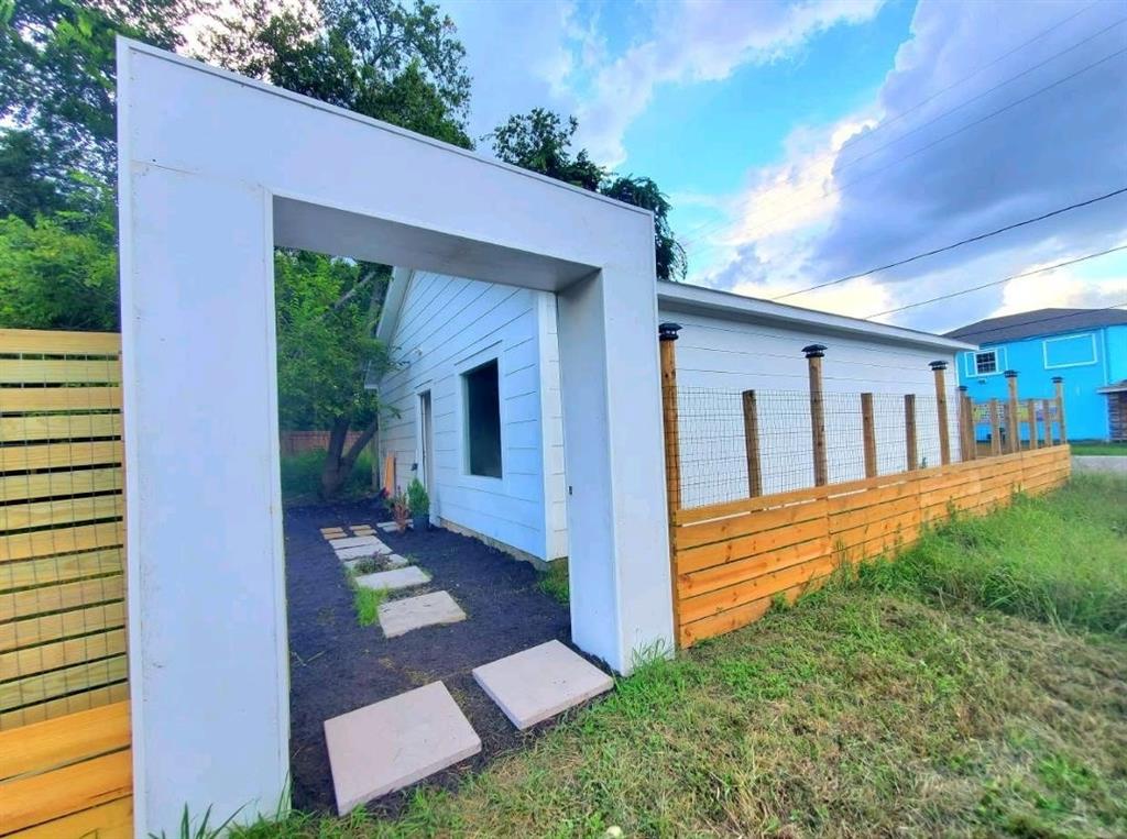 2522 Mills Street, Houston, Texas image 15