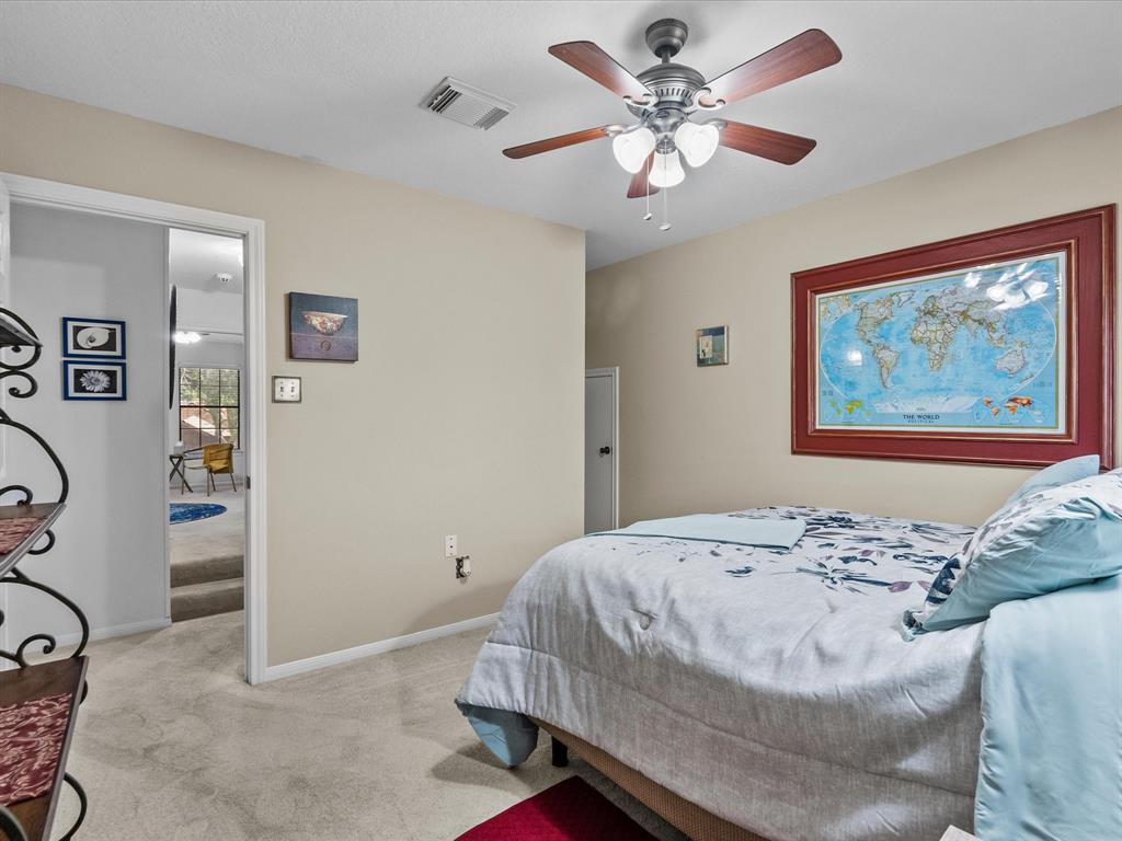 504 W Quail Circle, Dickinson, Texas image 30