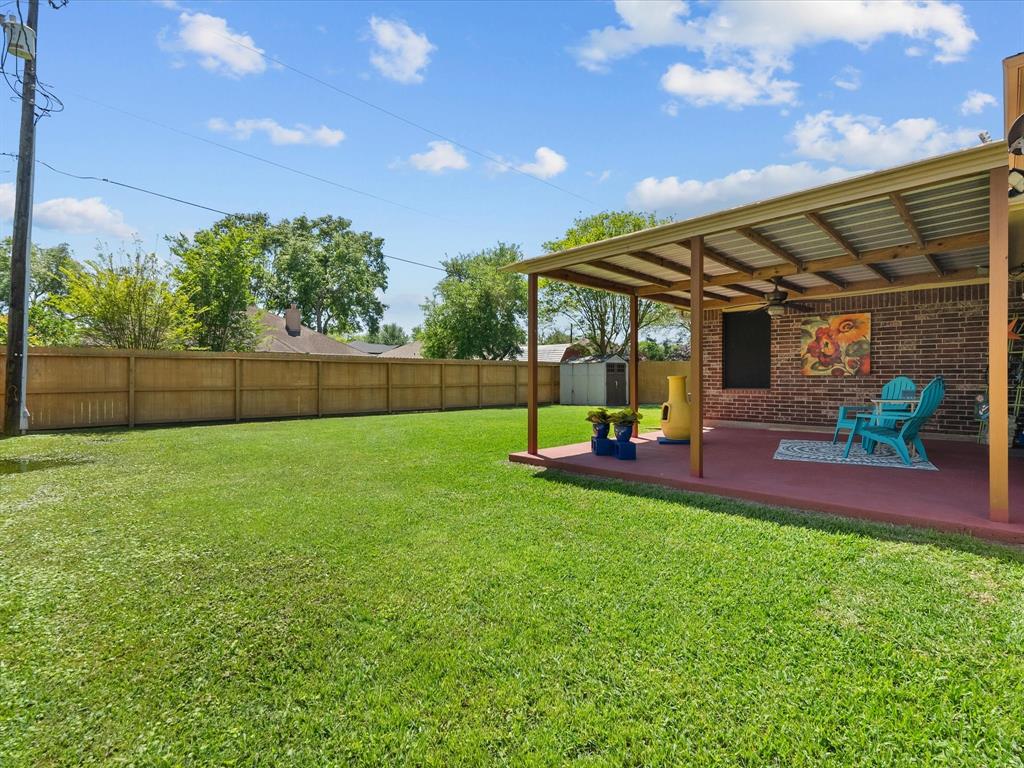 504 W Quail Circle, Dickinson, Texas image 34