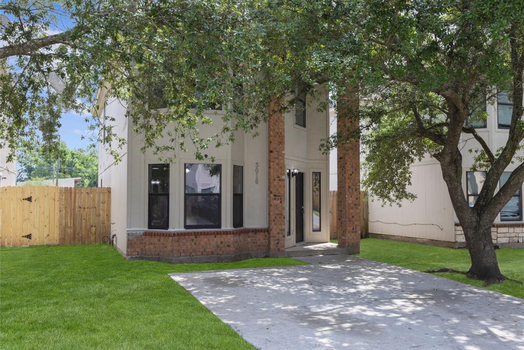 3016 La Estancia Lane