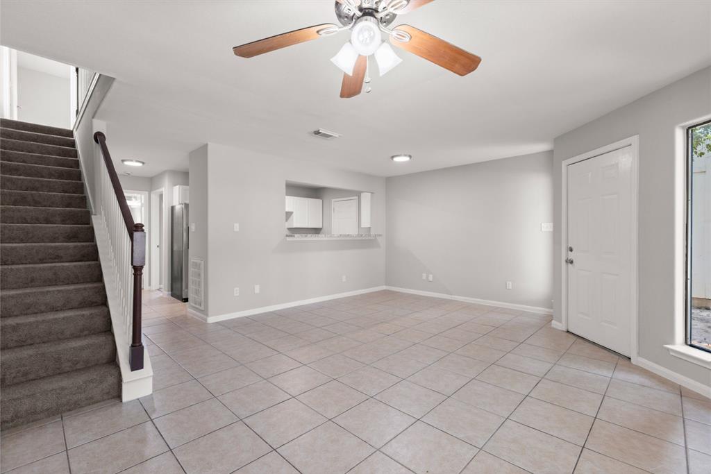 3016 La Estancia Lane