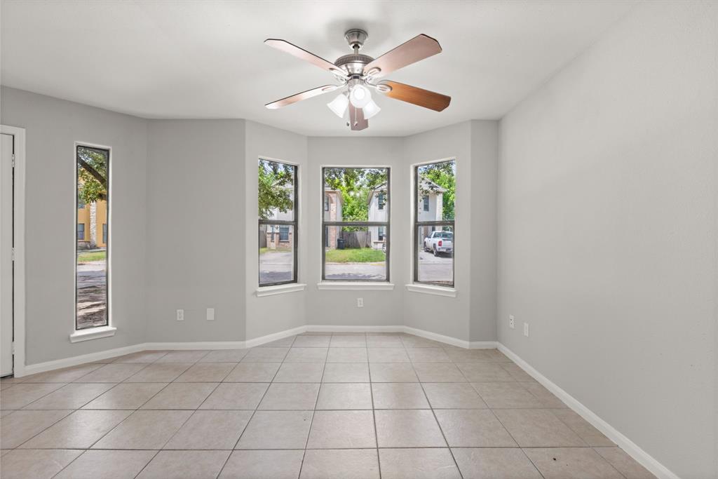 3016 La Estancia Lane