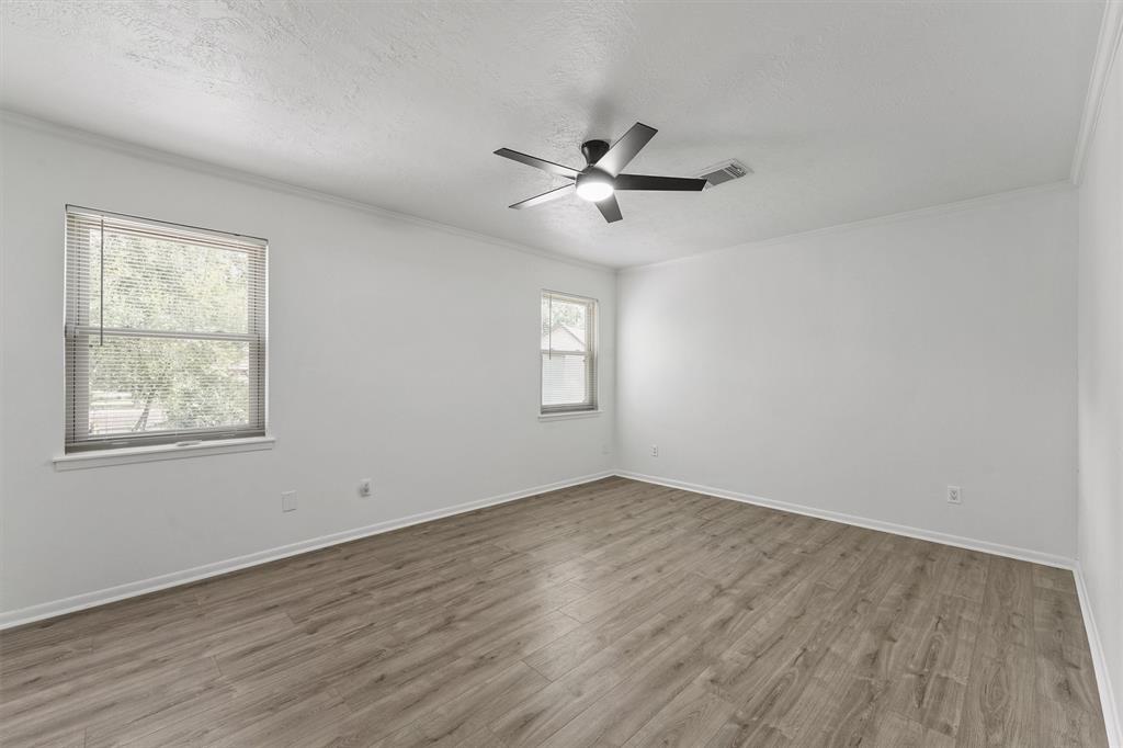 563 Roanoke Drive, Conroe, Texas image 13