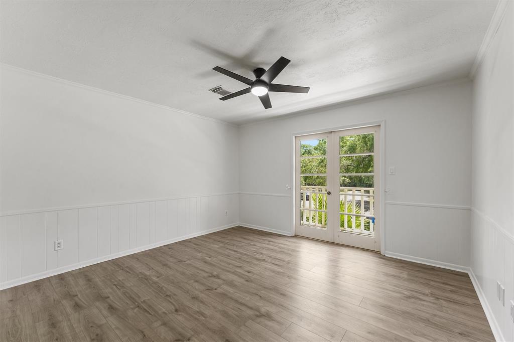 563 Roanoke Drive, Conroe, Texas image 14