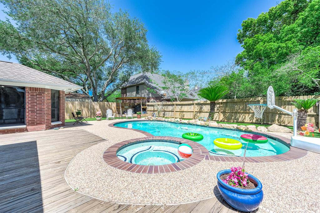 3825 Clover Drive, Alvin, Texas image 29