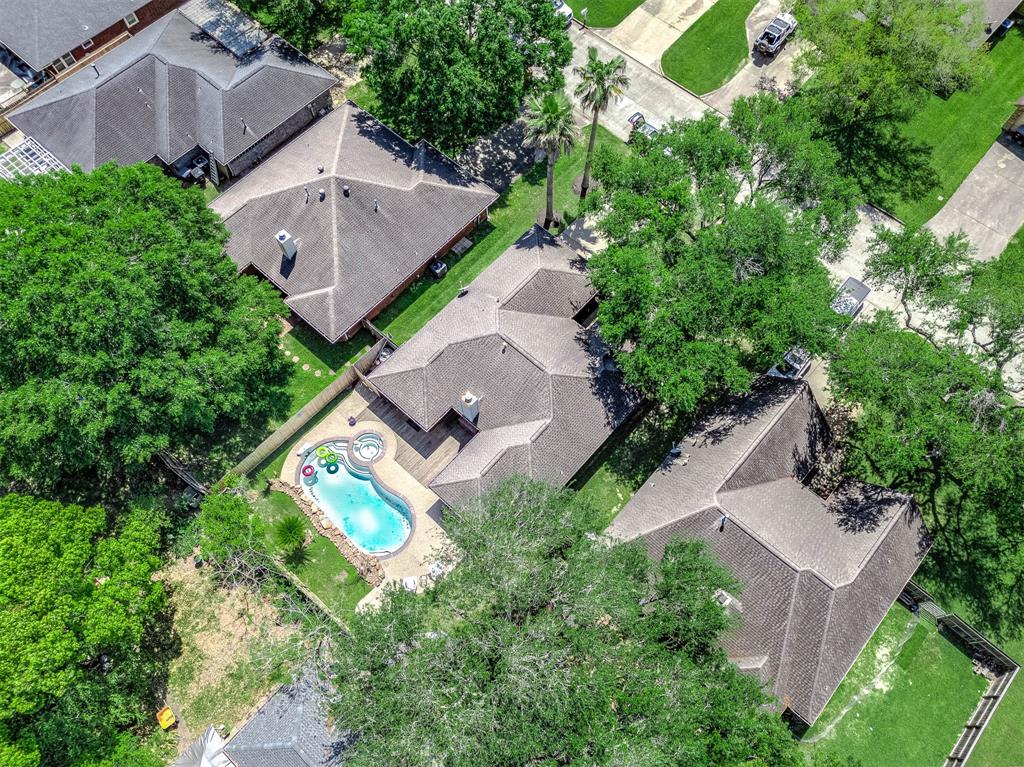 3825 Clover Drive, Alvin, Texas image 44