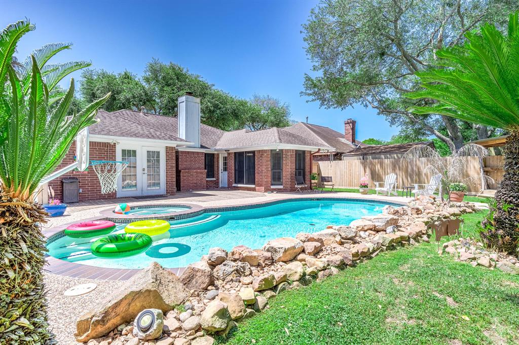 3825 Clover Drive, Alvin, Texas image 30