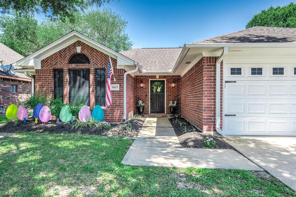 3825 Clover Drive, Alvin, Texas image 5