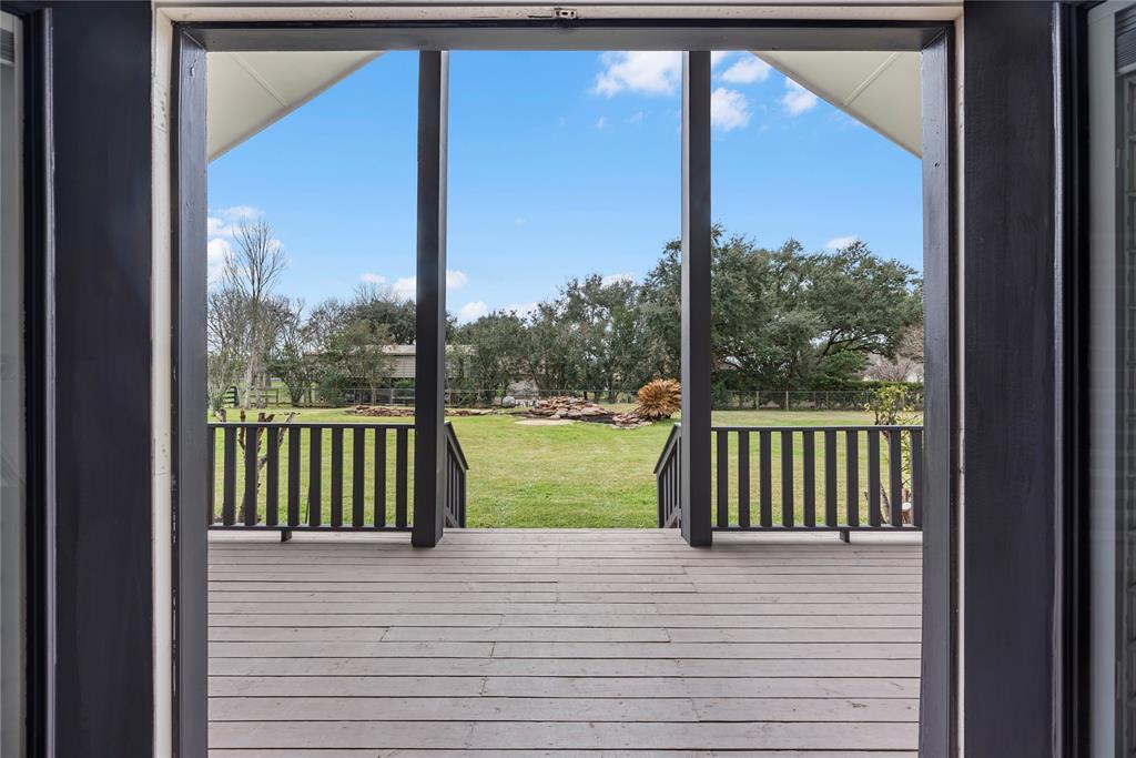 6200 Johnson Drive, Missouri City, Texas image 8