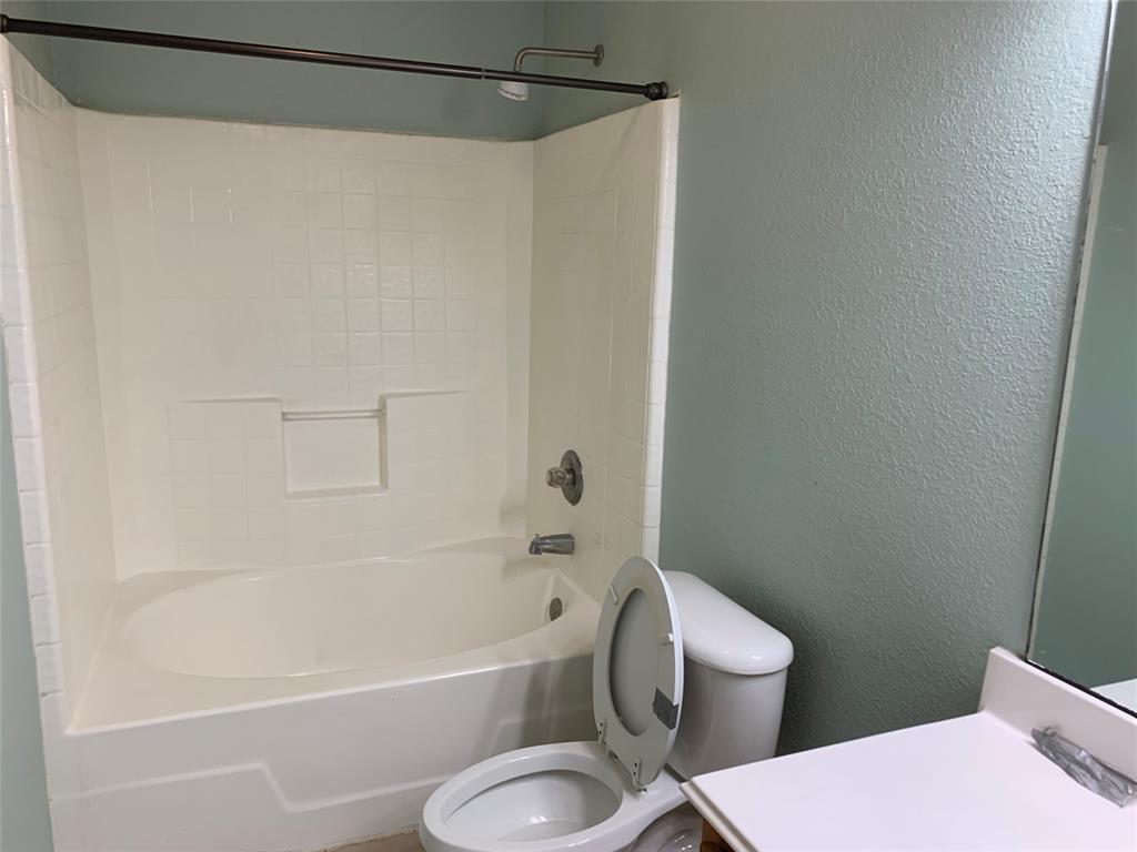 131 Thunder Basin Drive, Richmond, Texas image 7