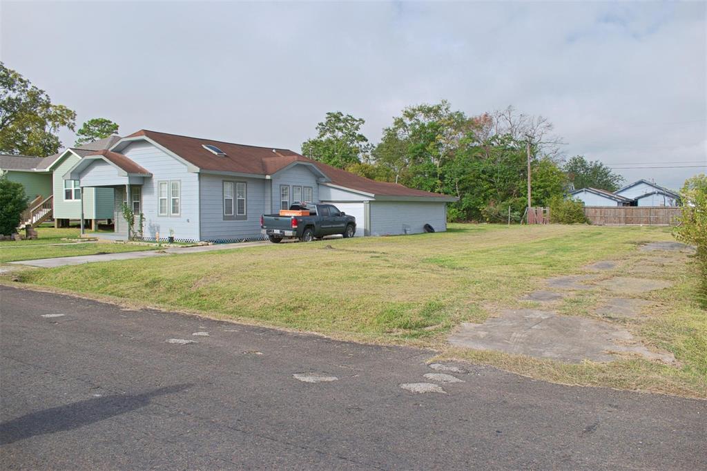 2211 17th Street, Port Arthur, Texas image 3