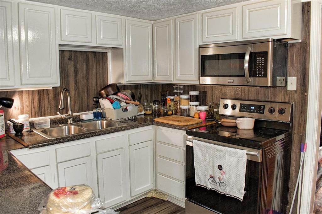 2211 17th Street, Port Arthur, Texas image 4