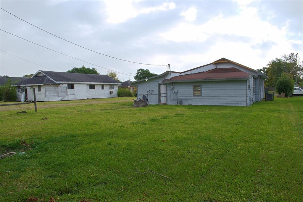 2211 17th Street, Port Arthur, Texas image 2