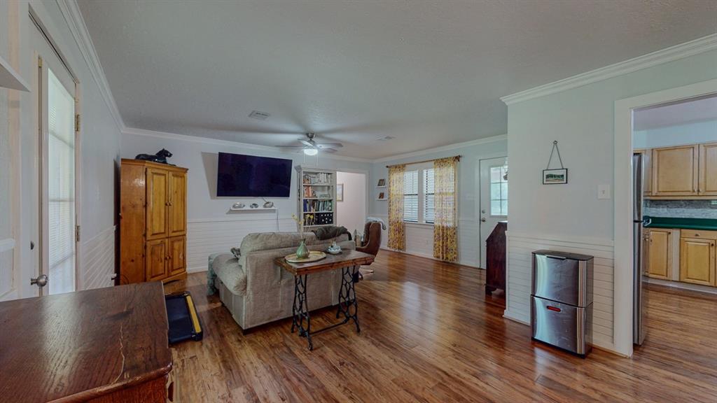 129 County Road 2063, Hull, Texas image 13