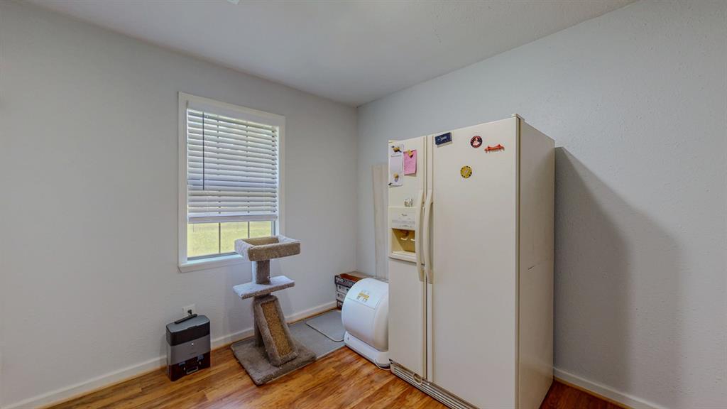 129 County Road 2063, Hull, Texas image 23