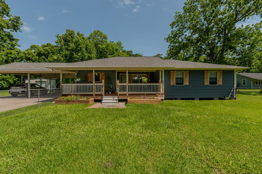 129 County Road 2063, Hull, Texas image 1