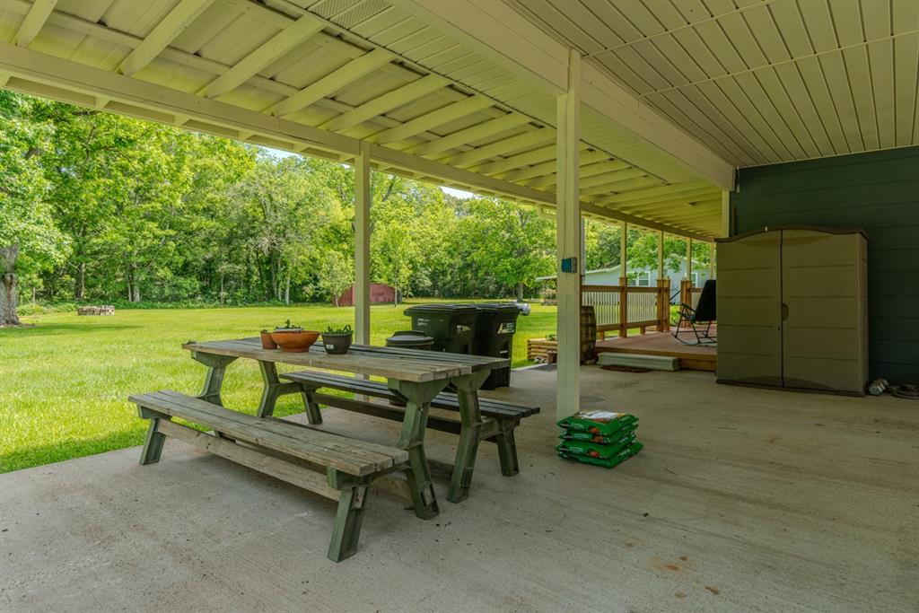 129 County Road 2063, Hull, Texas image 31