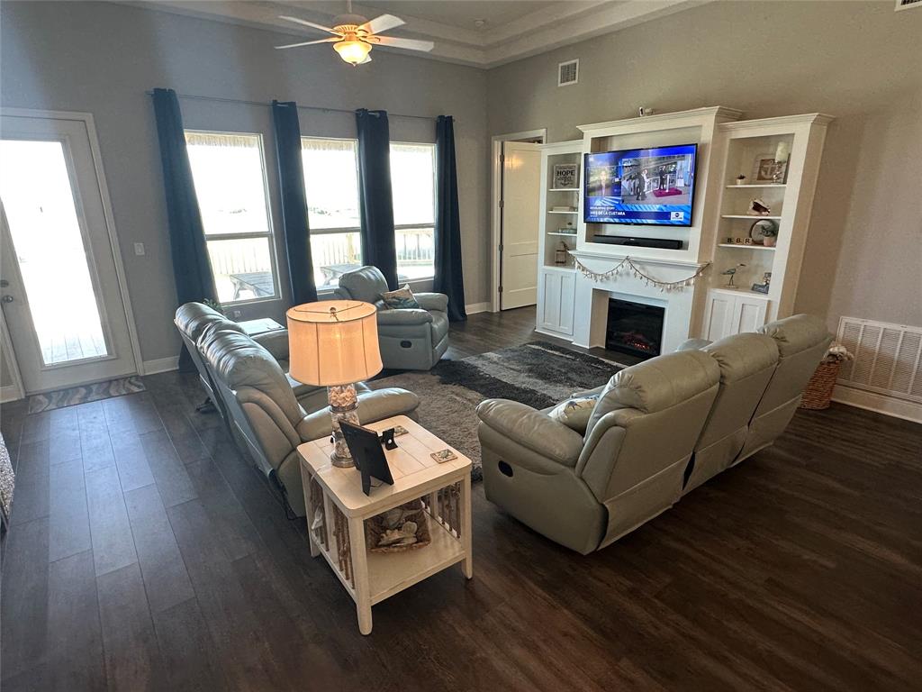 4412 Hatteras Drive, Port Bolivar, Texas image 9