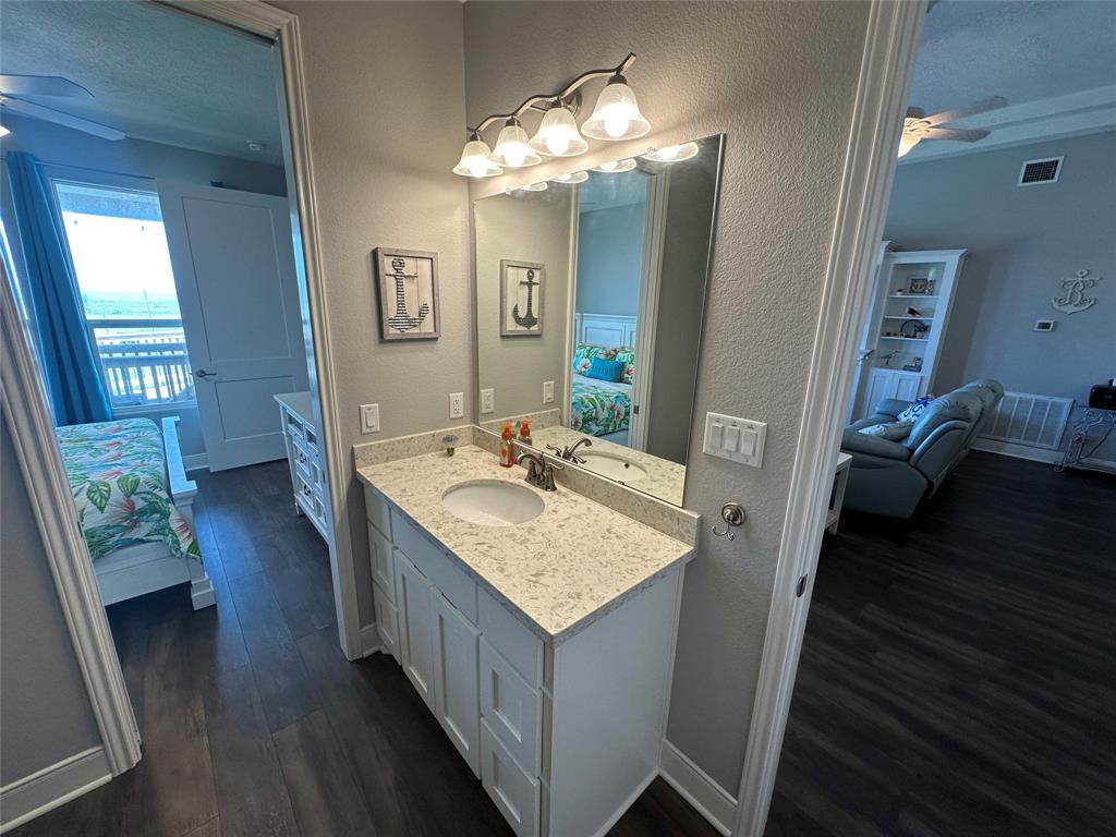 4412 Hatteras Drive, Port Bolivar, Texas image 18