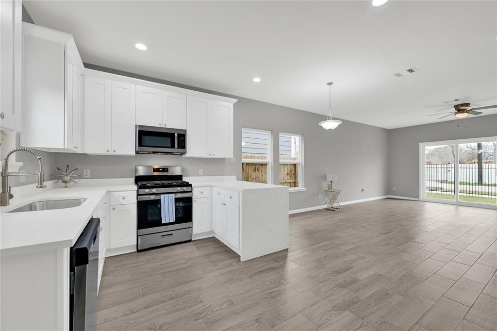 9711 Beckley Street, Houston, Texas image 17